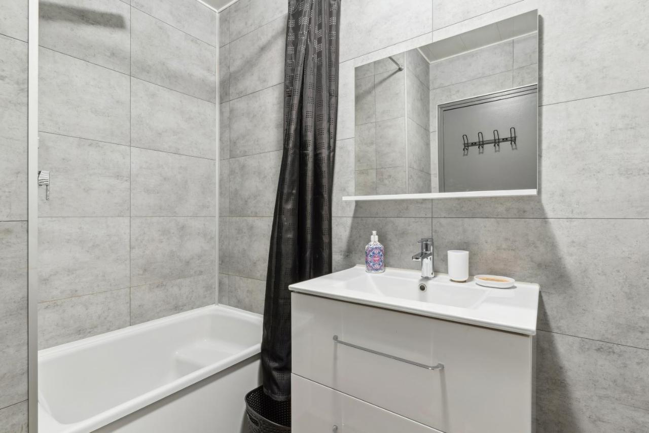 Apartamento La Jol'Nantaise - Proche Tram Ligne 2 & 3 Et Bus Nantes Exterior foto